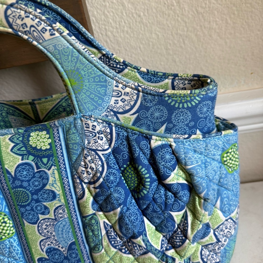 VERA BRADLEY Doodle Daisy Tote - Picture 3 of 11